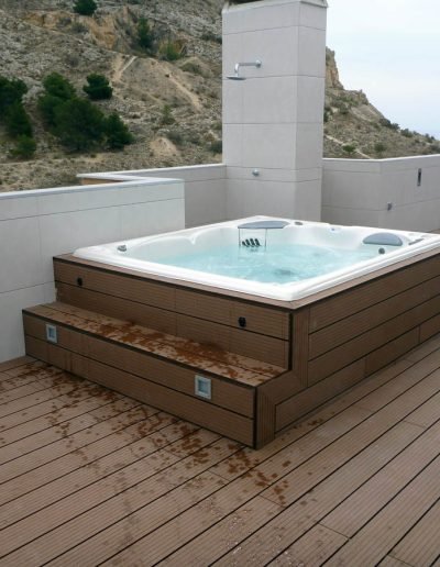 Casas eficientes y sostenibles construidas con módulos de entramado ligero de madera