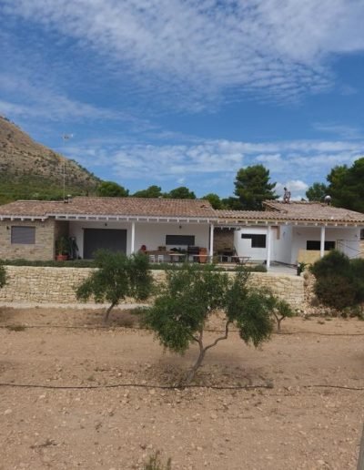 Casas eficientes y sostenibles construidas con módulos de entramado ligero de madera