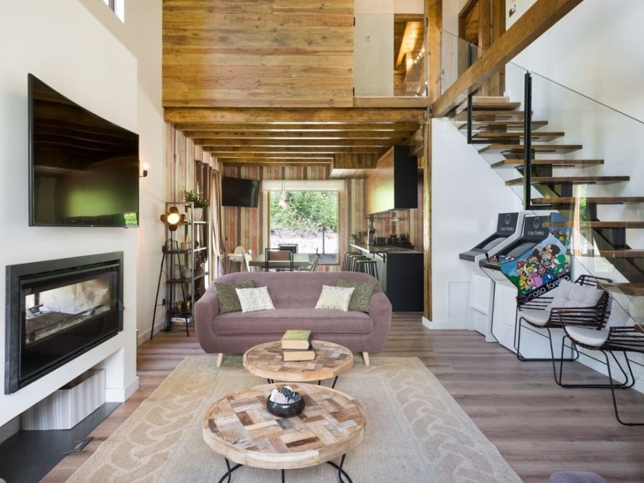 Casas eficientes y sostenibles construidas con módulos de entramado ligero de madera