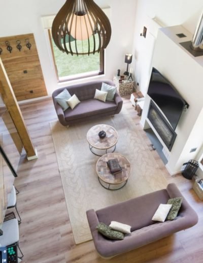 Casas eficientes y sostenibles construidas con módulos de entramado ligero de madera