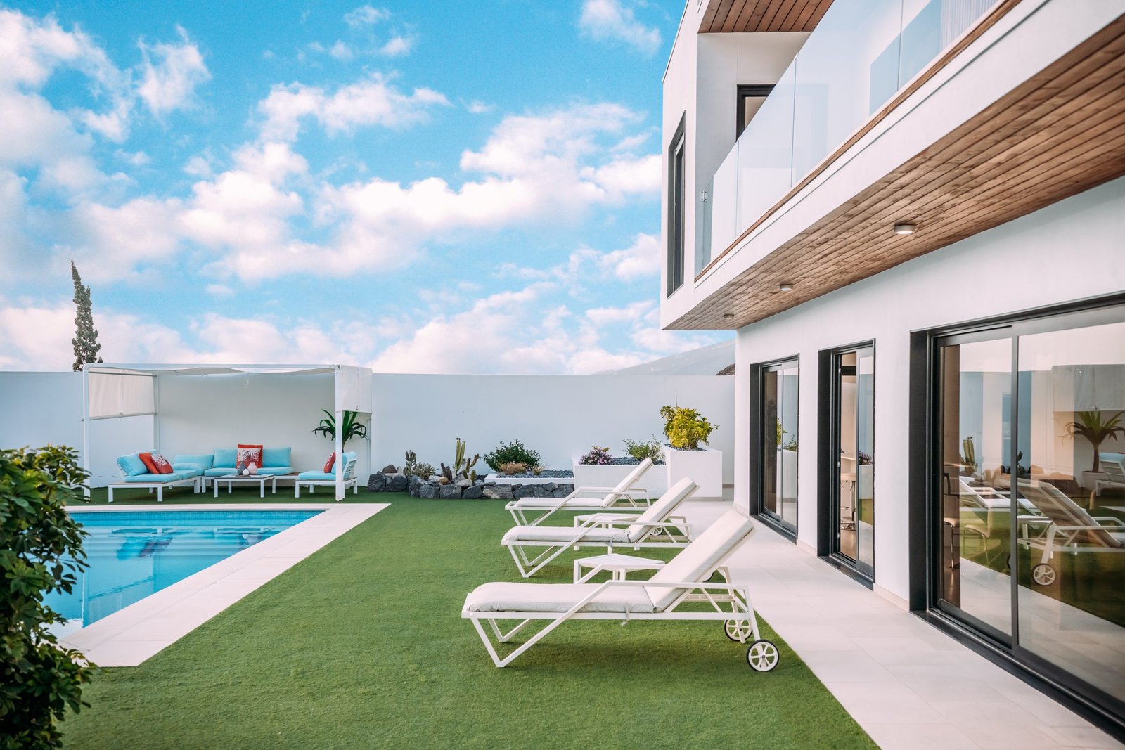 01 Casas eficientes y sostenibles construidas con módulos de entramado ligero de madera