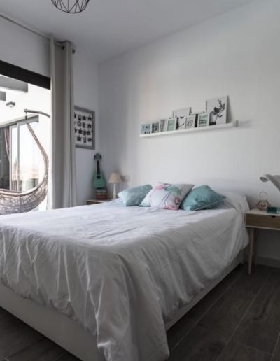 Casas eficientes y sostenibles construidas con módulos de entramado ligero de madera